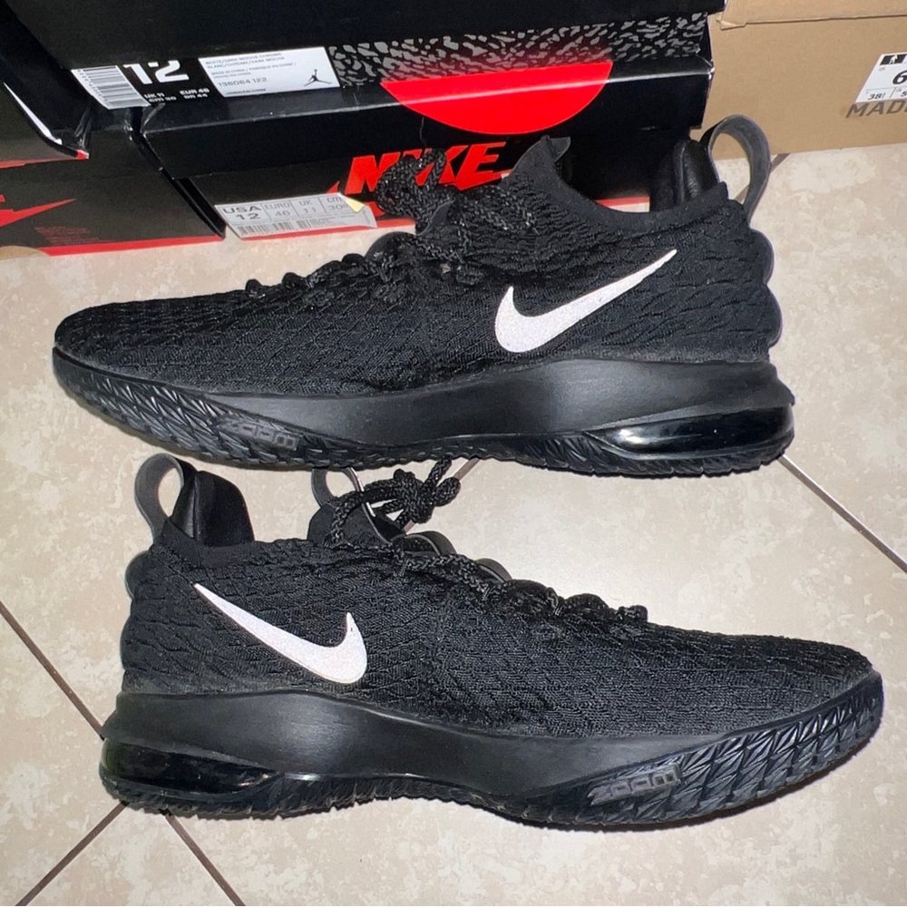 Nike Lebron 15 Low Black size 12